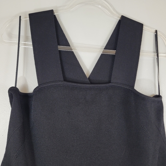 RACHEL ROY COLLECTION black thick stretchy slimming cropped 'V' back tank - Picture 2 of 8